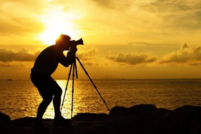 Si mundet që një fotograf të fitojë para në aksione