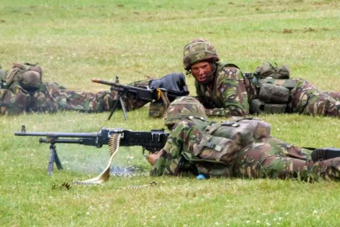 Kā saņemt atvaļinājumu militārajam karavīram saskaņā ar līgumu